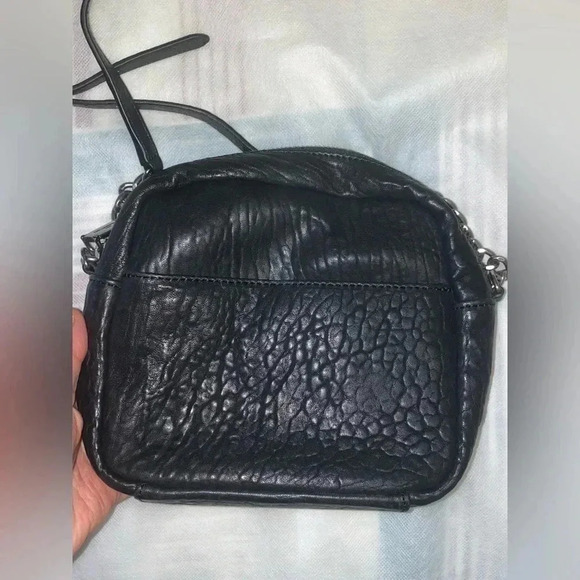 ๐ธ Karl Lagerfeld ๐ธ 100% Leather ๐ธ Crossbody bag ๐ธ Brand new ๐ธ - Picture 3 of 8